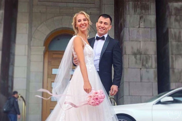 Роман Власов женился на чемпионке мира 