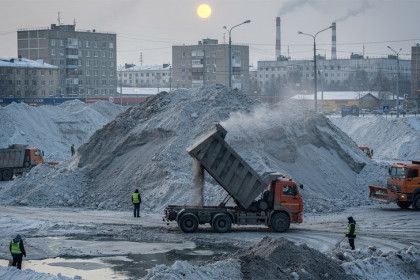 Где складывают зиму: шесть нелегальных снегоотвалов нашли в Новосибирске