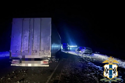 Три человека погибли на трассе под Новосибирском