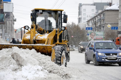 Тротуары и внутриквартальные проезды плохо чистят от снега в Новосибирске