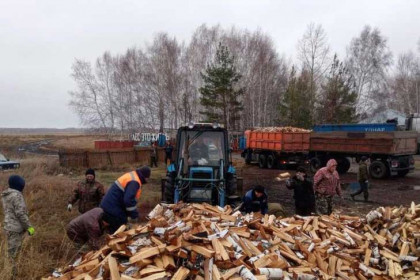 Дров на 400 тысяч рублей отправили мобилизованным из Доволенского района