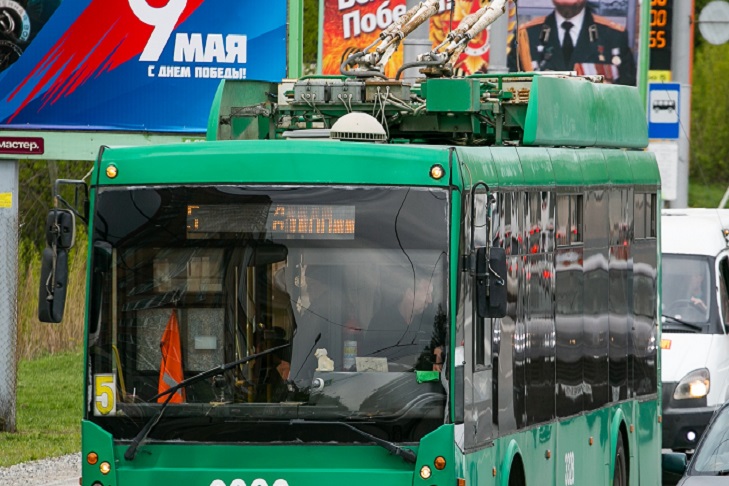 TAN_5285 транспорт троллейбус.jpg