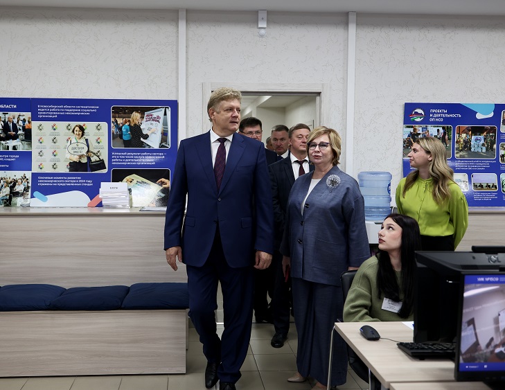 Серышев в Центре общественного наблюдения.JPG