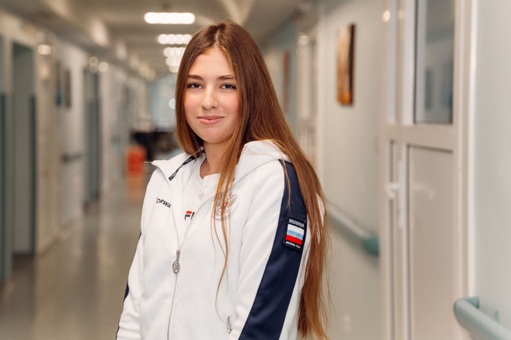 НМИЦ им. Мешалкина. Пациентка перед выпиской.jpg