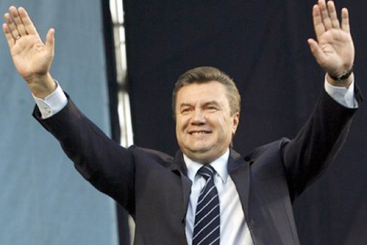 Янукович между Брюсселем и Москвой