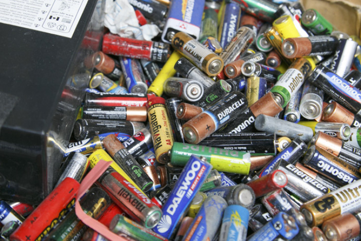 Сдать использованные батарейки в Новосибирске: адреса пунктов утилизации