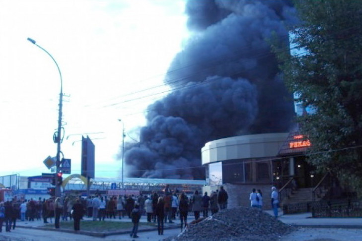 Огонь уничтожил часть   Центрального рынка