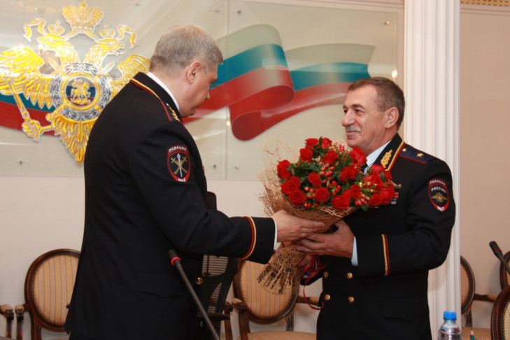 В Новосибирске проводили на пенсию начальника полиции