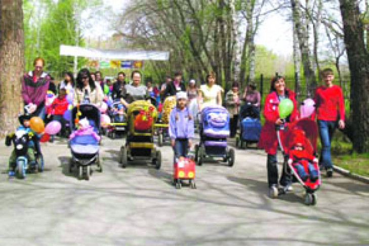 Лето в столице Сибири завершится парадом колясок