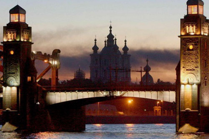 Санкт-Петербурге выходит в лидеры по количеству интернет-сми