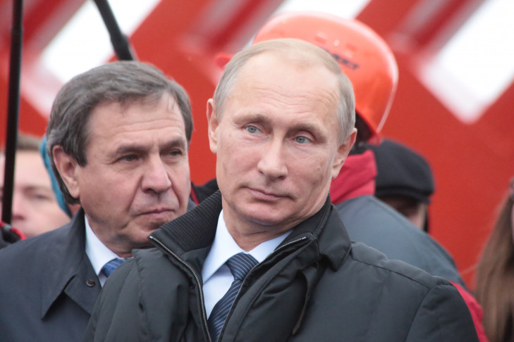 «Единая Россия» отказалась от образа Путина
